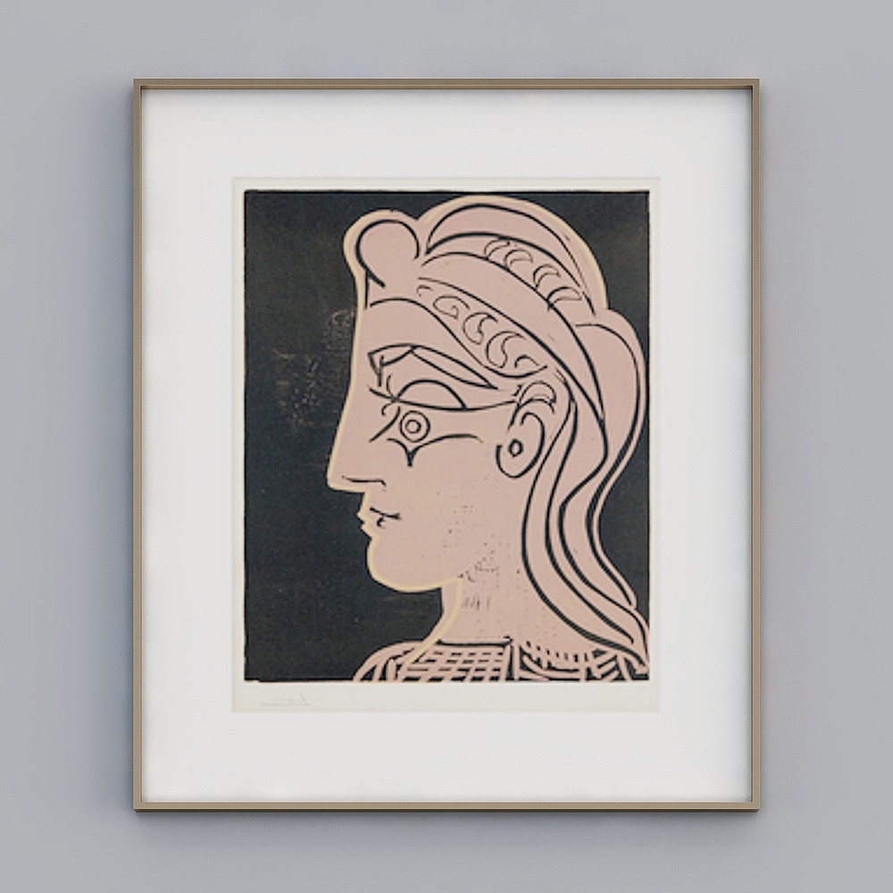 The living room hangs a picture