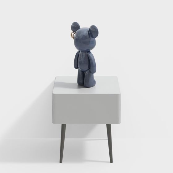 Charming Low-Poly Bear Sculpture 3D model