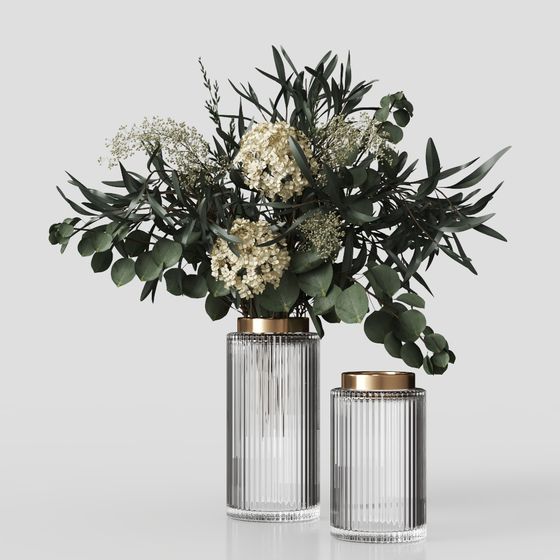 современная ваза с цветочной композицией