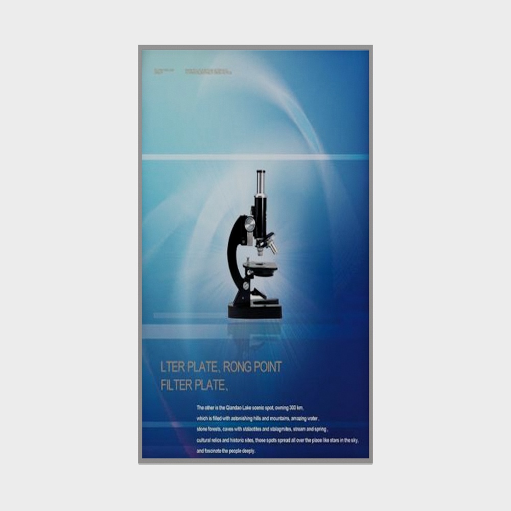 Realistic Microscope 3D model for Scientific Exploration