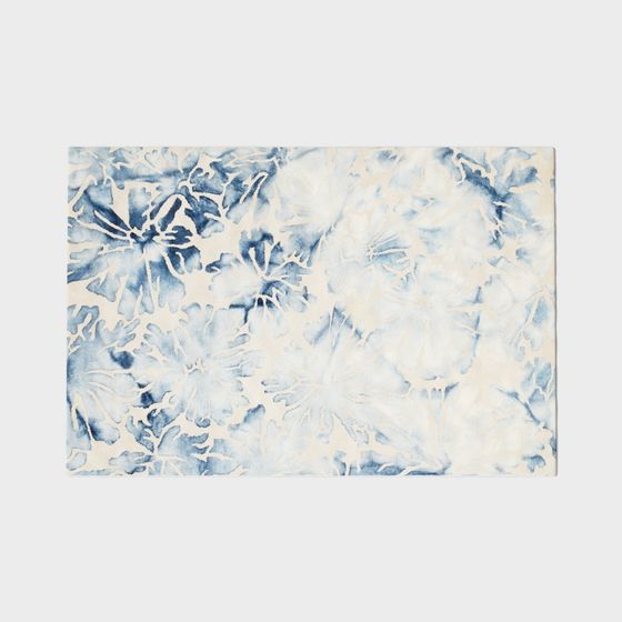 Serene Low-Poly Floral Carpet 3D model for Creative Spaces