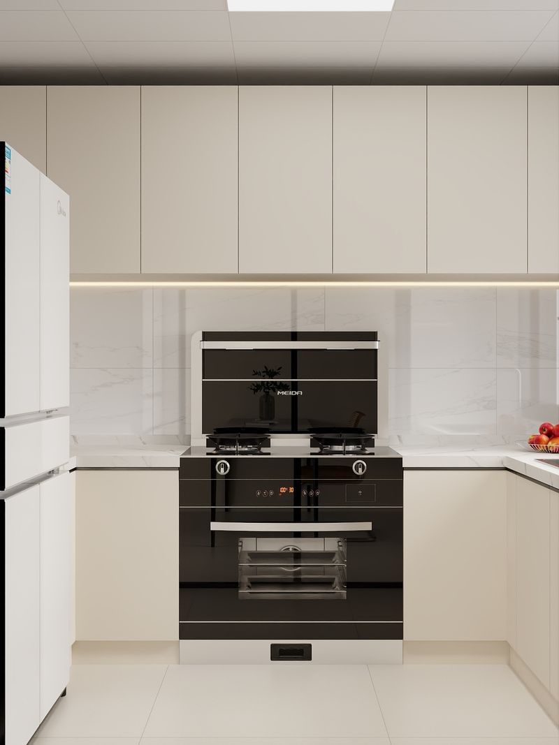Modern Kitchen Ideas in Creamy White Tone