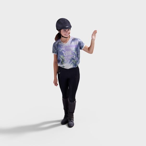 Cô Gái Mặc Đồ Thể Thao