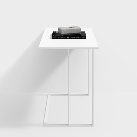 白いソファの隣