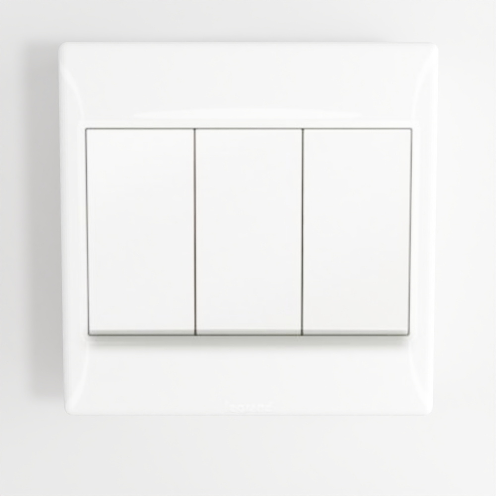 Belanko S - 3 Gang 2-Way Switch - 16AX - White