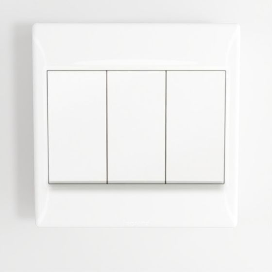 Belanko S - 3 Gang 2-Way Switch - 16AX - White