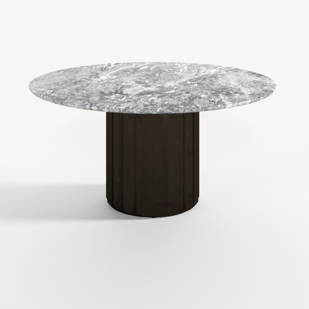 Обеденный стол