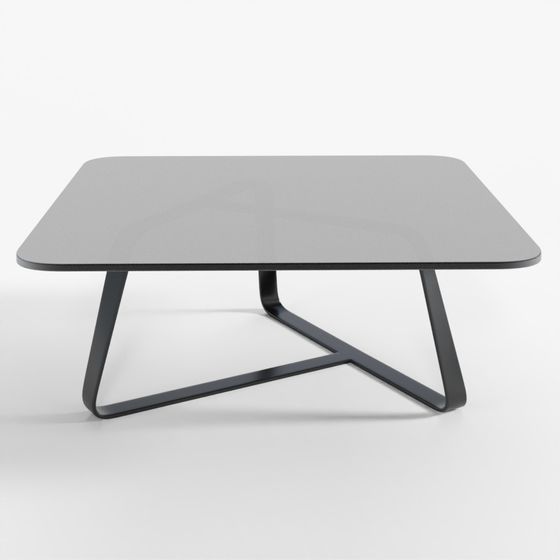 Квадратный журнальный столик