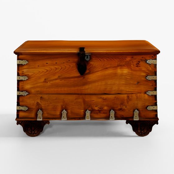 इंडिगो पीतल बंधा टीक छाती सौराष्ट्र से - 19वीं सदी