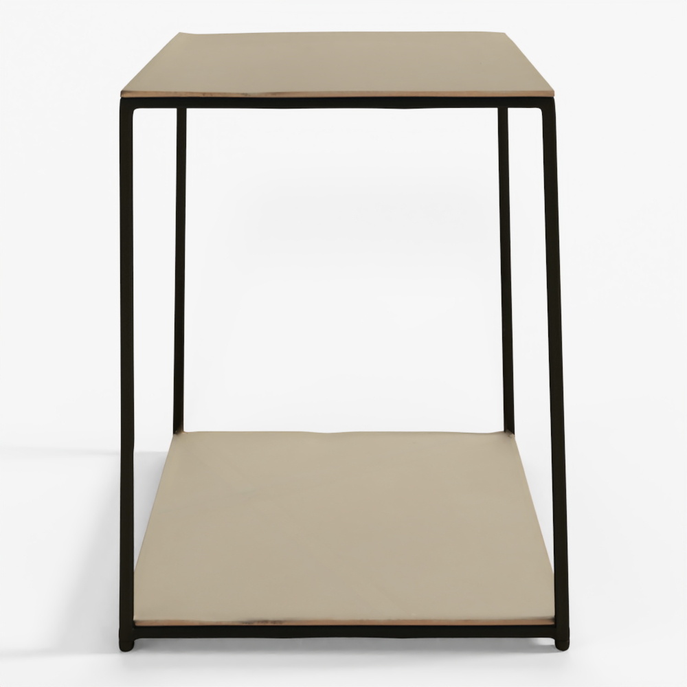 Квадратный конечный столик Arhaus Kavali в серебристом цвете